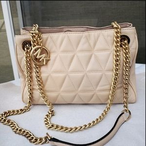 Michael Kors Scarlett Medium Messenger Blush Quilted Leather Chain Crossbody Bag
